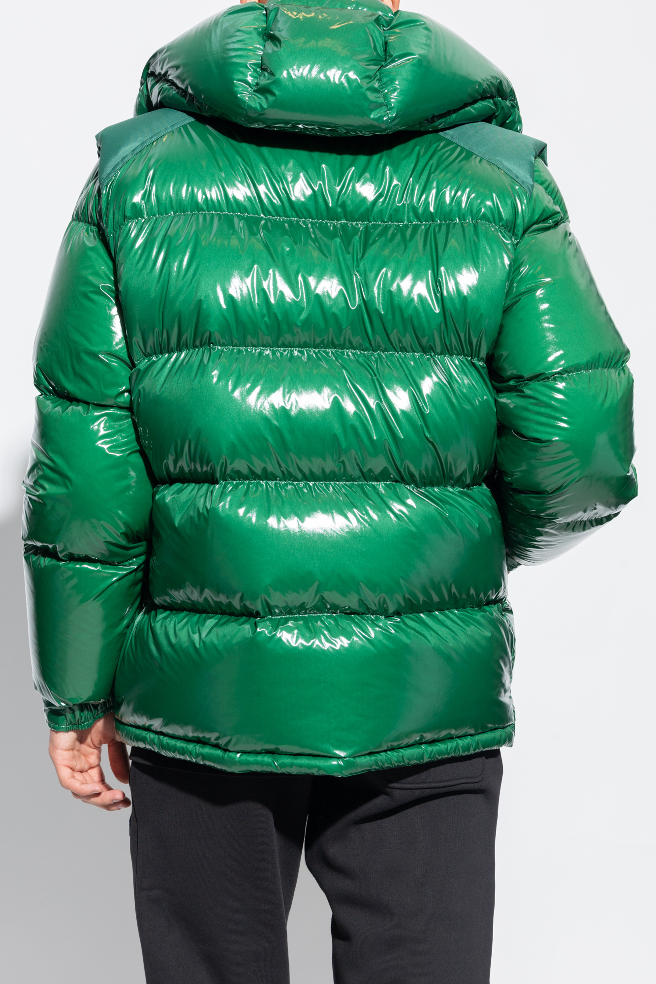 How do discount you pronounce moncler